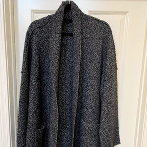 Beautiful heather knit jacket duster